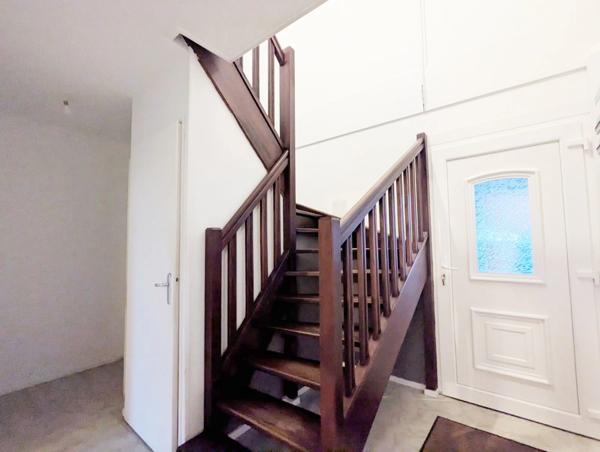 Maison 4 pièces louée – investissement sécurisé – jardin + garage – Aubigné-Racan