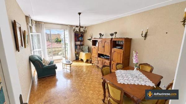 Vente                                                      Appartement
                        
                     4 pièces                      85 m2                     à Nice