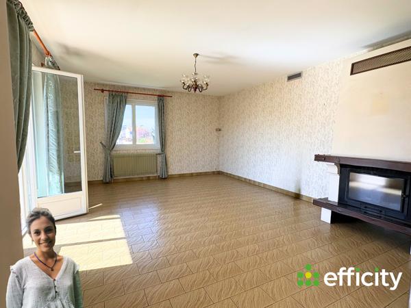 Maison
         5 pièces
        - 104 m² Exclusivité 235 000 € *
