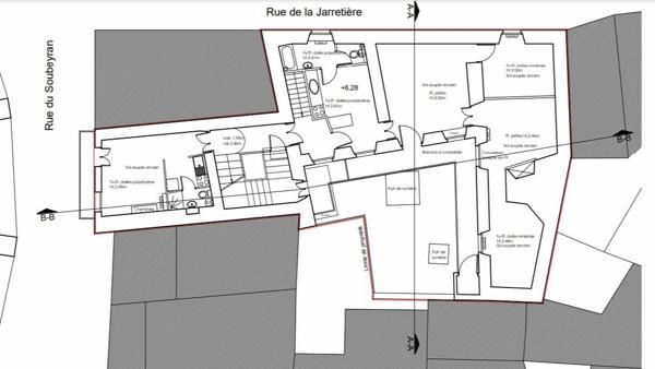 Immeuble à vendre    11 pièces •  Mende