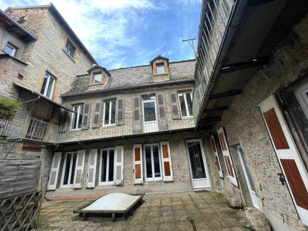 Immeuble à vendre    11 pièces •  Mende