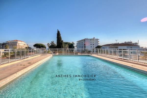Golfe Juan (06220) 2 PIECES PISCINE SUR LE TOIT
