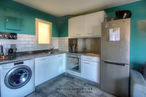 Golfe Juan (06220) 2 PIECES PISCINE SUR LE TOIT