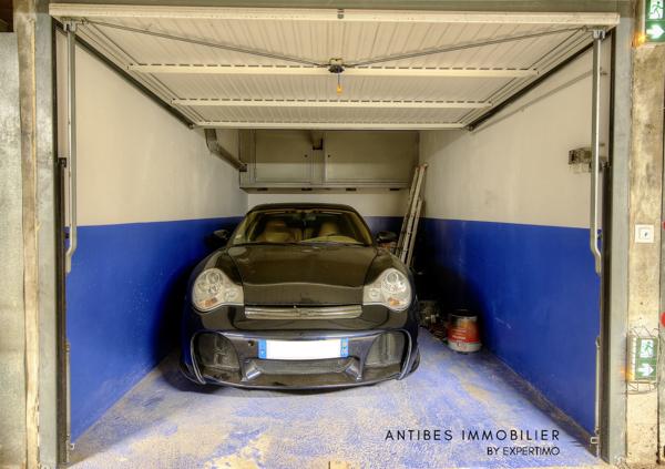 Golfe Juan (06220) 2 PIECES PISCINE SUR LE TOIT