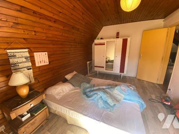 A vendre à Drignac commune d'Ally (CANTAL), dans un hameau verdoyant, au calme avec une jolie v...