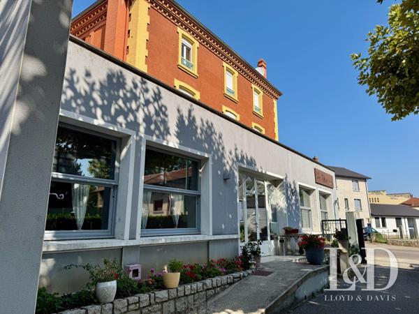 Hôtel-Restaurant avec Licence IV, appart T3 neuf et terrain constructible