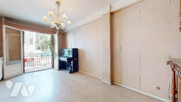 Entre Le Port et Riquier
Appartement traversant de 4 pièces avec terrasse au calme.