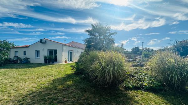Maison avec piscine, 4 chambres + 1 bureau, Thénac