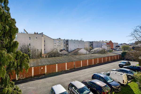 Appartement 3 pièces - ROMAINVILLE CENTRE