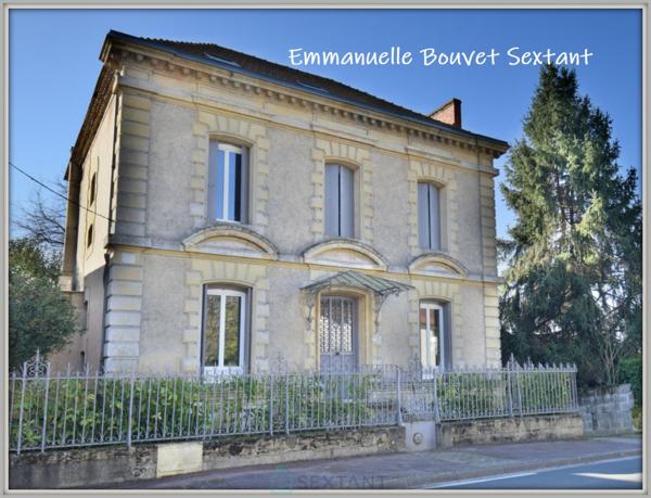 Superbe maison bourgeoise, proche Bergerac, très beaux volumes, jardin, garage, car-port, piscine, solarium, accès voie verte