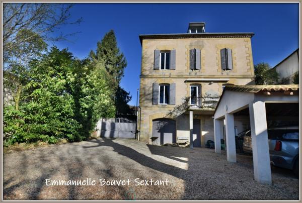 Superbe maison bourgeoise, proche Bergerac, très beaux volumes, jardin, garage, car-port, piscine, solarium, accès voie verte