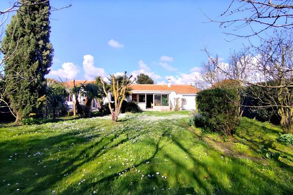 Maison 4 chambres + bureau avec grand jardin aux Sables-d'Olonne