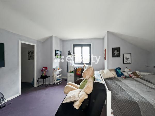 Maison
         9 pièces
        - 205 m² Exclusivité 369 000 € *