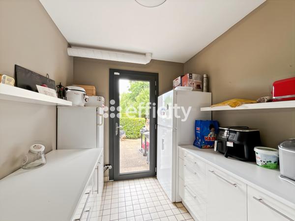 Maison
         9 pièces
        - 205 m² Exclusivité 369 000 € *