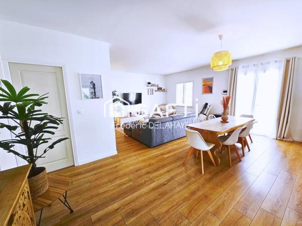 Maison de 147m² - 3 Chambres.