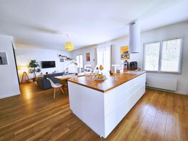 Maison de 147m² - 3 Chambres.