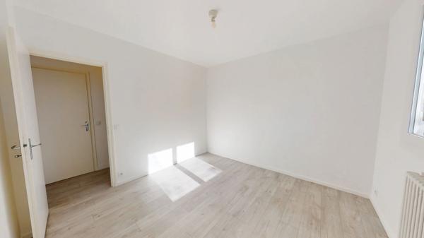 Appartement de type 3 rénové et proche des commodités, situé sur Bourgoin Jallieu