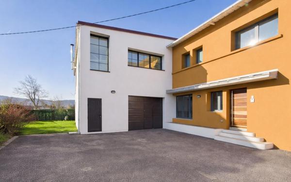 Ensemble immobilier Loft exception et grand garage