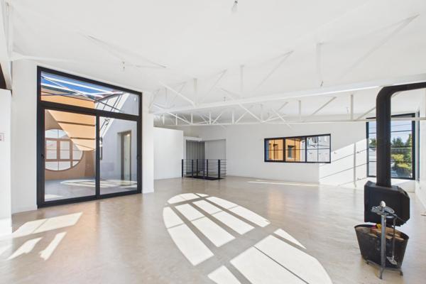 Ensemble immobilier Loft exception et grand garage