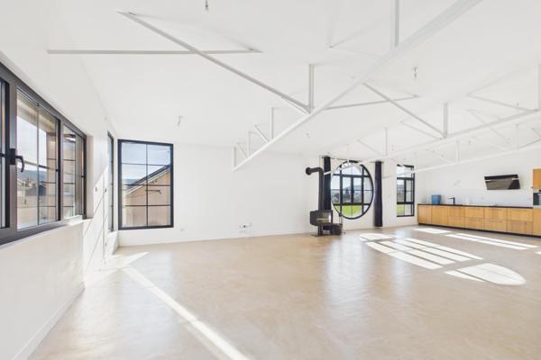 Ensemble immobilier Loft exception et grand garage