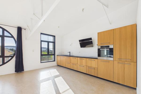 Ensemble immobilier Loft exception et grand garage