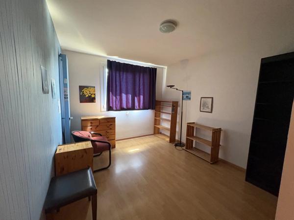 Vente                                                      Appartement
                        
                     5 pièces                      84 m2                     à Nantes