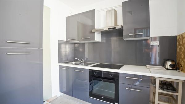 Appartement T2 avec terrasse NIMES (30)