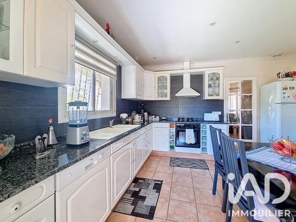 Maison à vendre 6 pièces 157 m² Nîmes