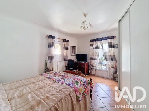 Maison à vendre 6 pièces 157 m² Nîmes