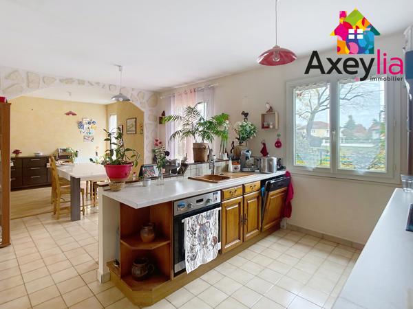 Mably (42300) A VENDRE - MABLY - MAISON DE PLAIN-PIED AVEC QUATRE CHAMBRES, GARAGE, DÉPENDANCE ET TERRAIN