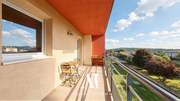 Appartement T2 étage 3/4 Balcon vue Alpes 2 places de parking Gex 01170