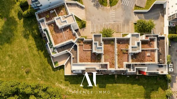 Appartement T2 étage 3/4 Balcon vue Alpes 2 places de parking Gex 01170