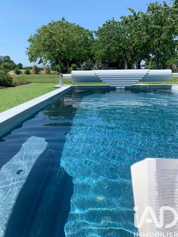 Maison à vendre 15 pièces 305 m² Le Gua