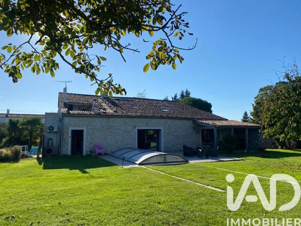 Maison à vendre 15 pièces 305 m² Le Gua