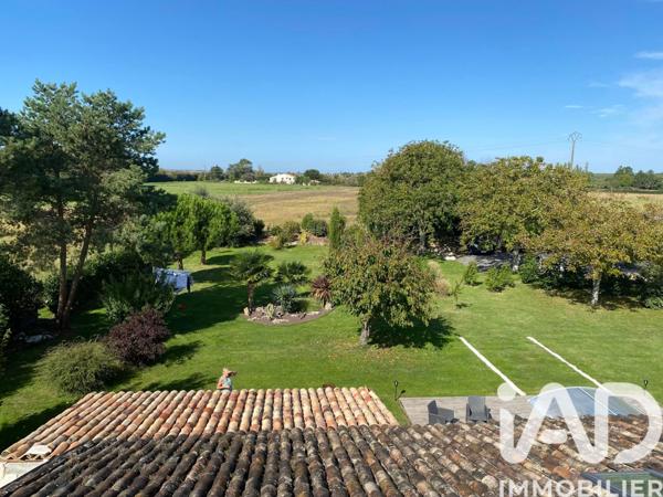 Maison à vendre 15 pièces 305 m² Le Gua