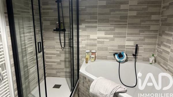 Immeuble à vendre 235 m² Le Péage-de-Roussillon