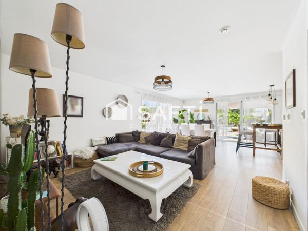 Parempuyre – Maison récente 137 m² avec piscine, 4 chambres et terrasses