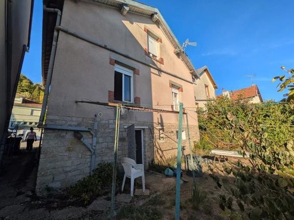 Vente                                                      Maison
                        
                     5 pièces                      101 m2                     à Neufchâteau