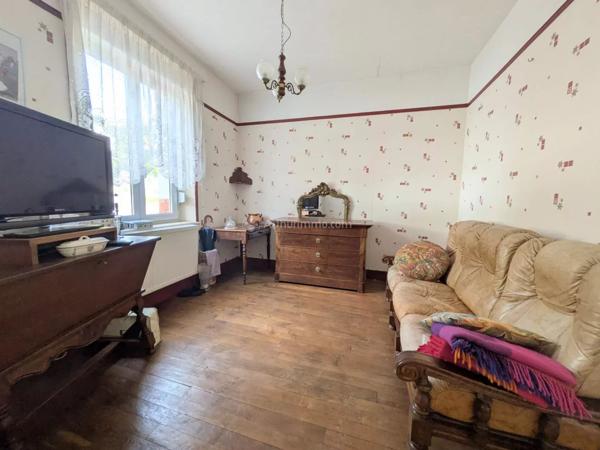 Vente                                                      Maison
                        
                     5 pièces                      101 m2                     à Neufchâteau