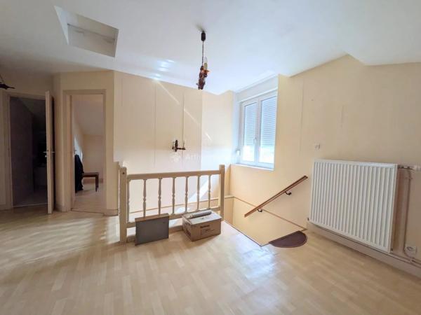 Vente                                                      Maison
                        
                     5 pièces                      101 m2                     à Neufchâteau
