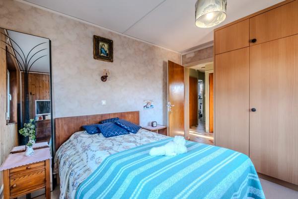 EXCLUSIVITÉ – Maison avec deux appartements sur un grand terrain à Bons-en-Chablais