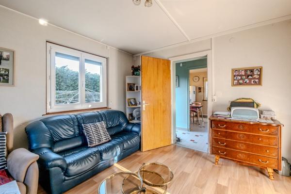 EXCLUSIVITÉ – Maison avec deux appartements sur un grand terrain à Bons-en-Chablais