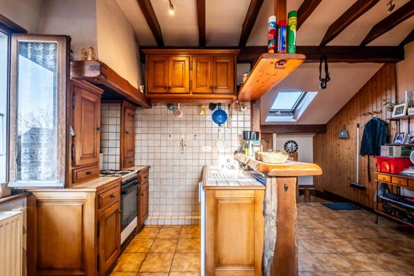 EXCLUSIVITÉ – Maison avec deux appartements sur un grand terrain à Bons-en-Chablais