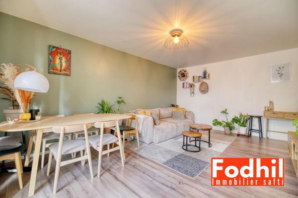 Appartement 3 pièces avec balcon avec Parking.