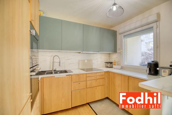 Appartement 3 pièces avec balcon avec Parking.