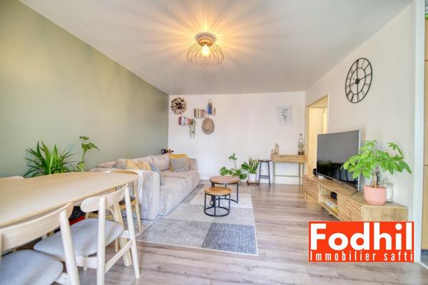 Appartement 3 pièces avec balcon avec Parking.