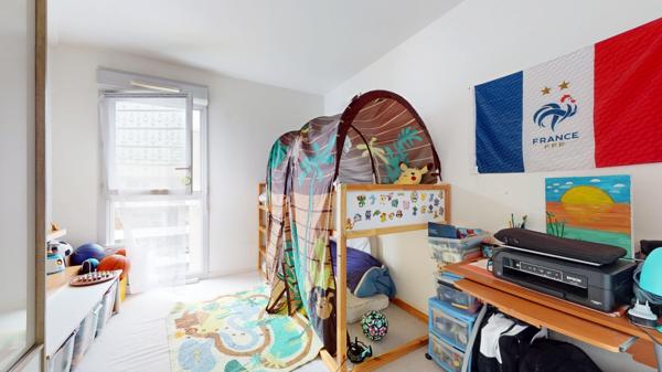 Appartement 4 pièces - proche T7 - RER C