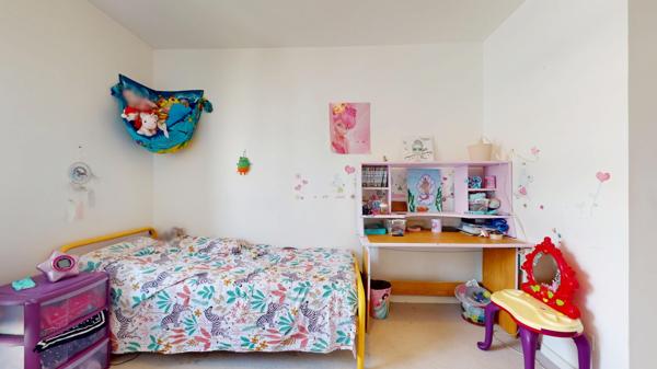 Appartement 4 pièces - proche T7 - RER C