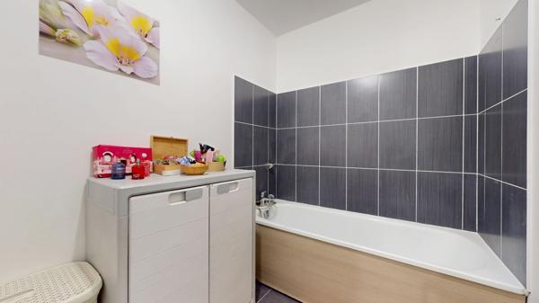 Appartement 4 pièces - proche T7 - RER C