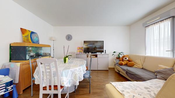 Appartement 4 pièces - proche T7 - RER C